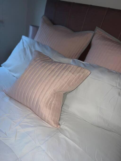 Leeds Clarence Dock 2 Bedroom Apt Екстер'єр фото