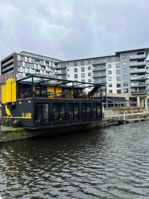 Leeds Clarence Dock 2 Bedroom Apt Екстер'єр фото