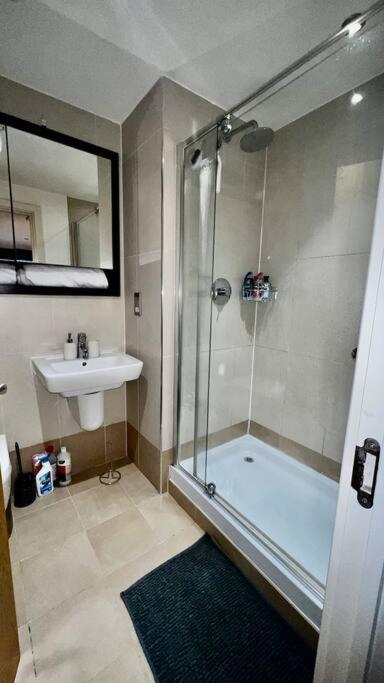 Leeds Clarence Dock 2 Bedroom Apt Екстер'єр фото